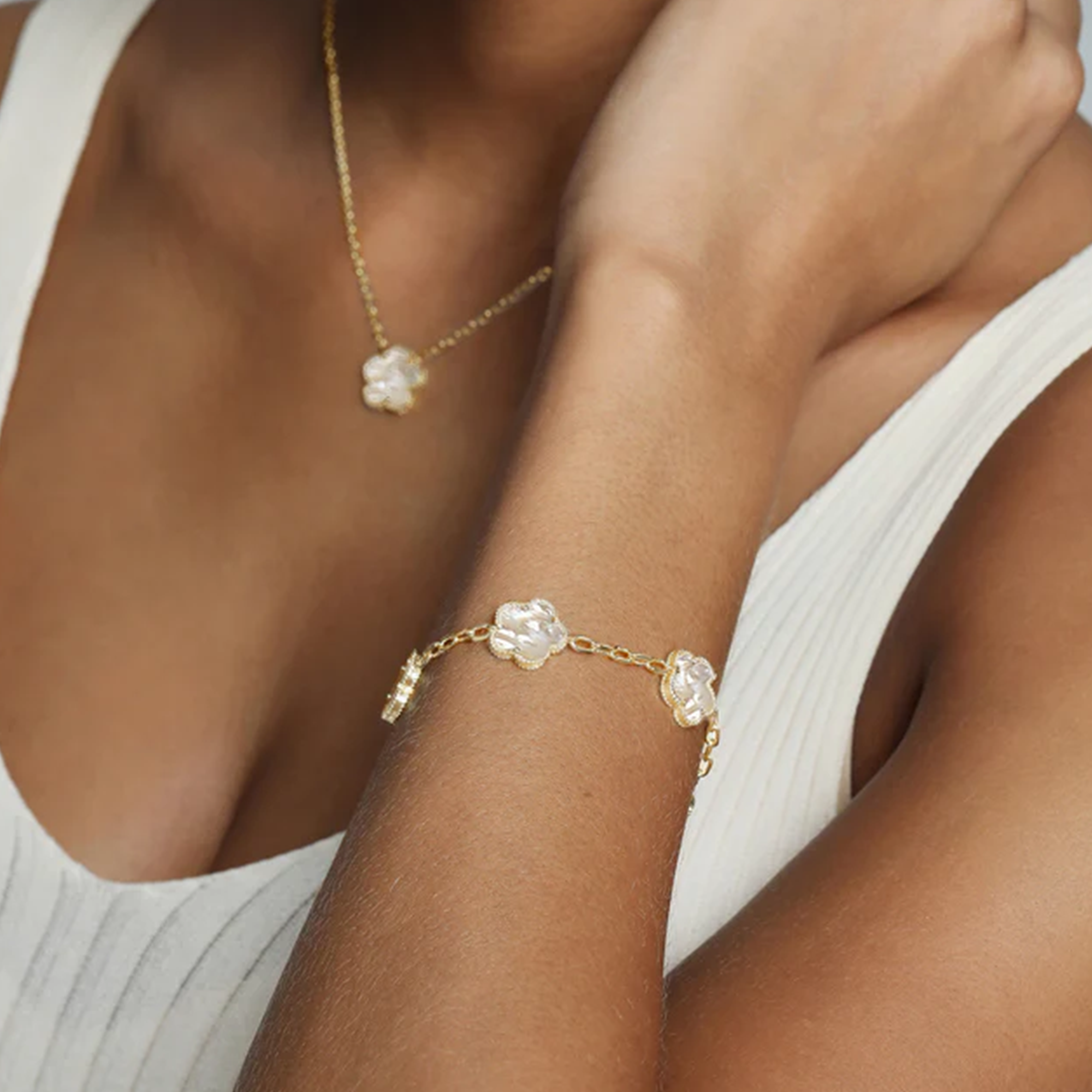 Pulsera Trébol Bañada en Oro 14K Deus®